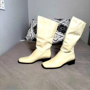 Naturalizer women’s ivory leather square toe box heel calf length boots sz 7.5 W